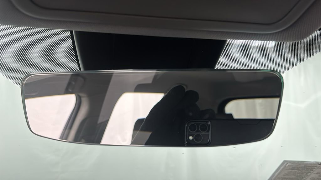 Used 2022 Toyota RAV4 XLE image 32