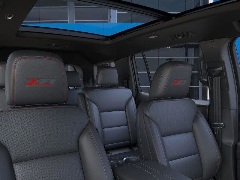 New 2026 Chevrolet Traverse Z71 w/ Driver Confidence Package image 25