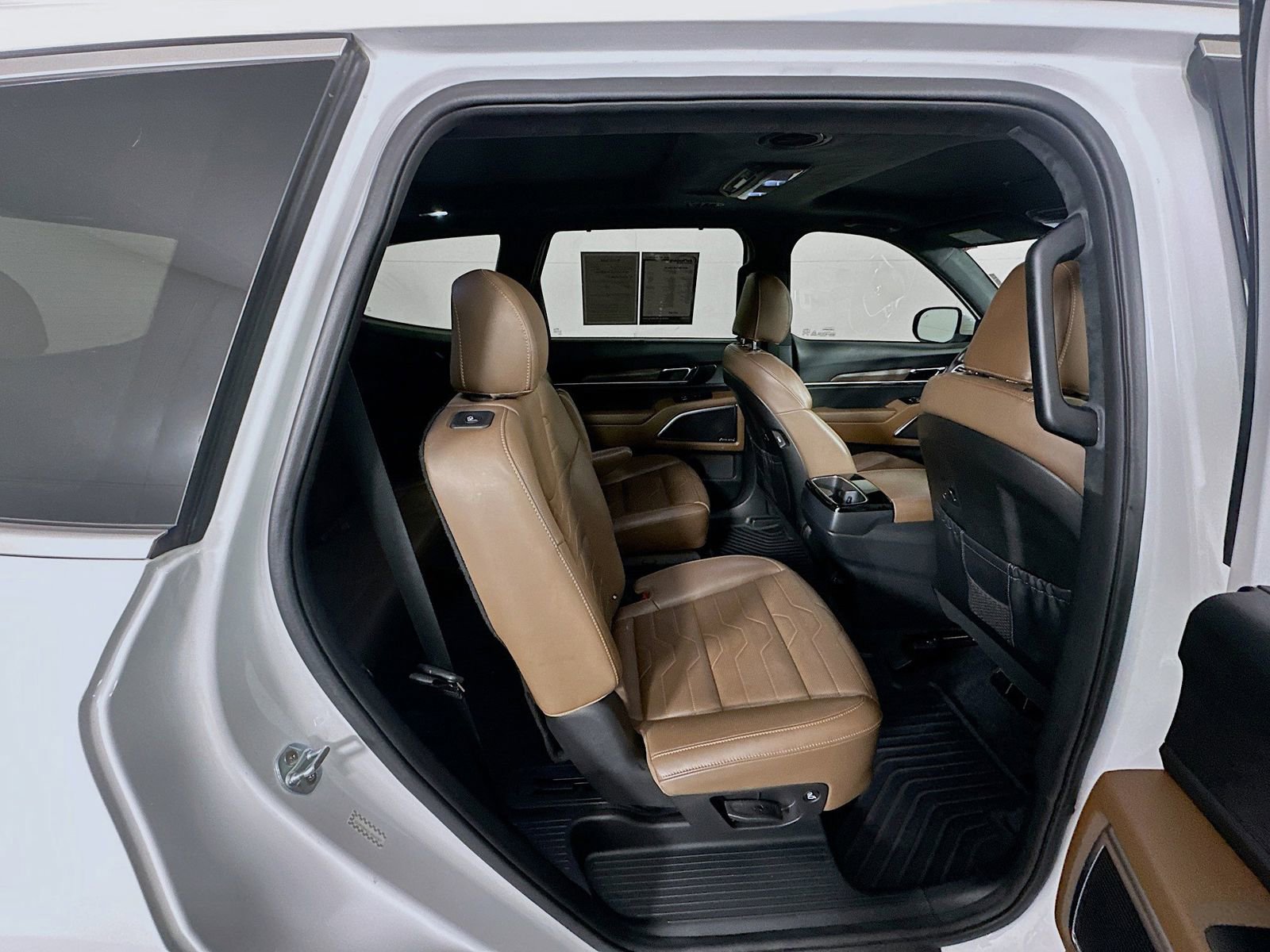 Used 2020 Kia Telluride SX w/ SX Prestige Package AWD/4WD image 30