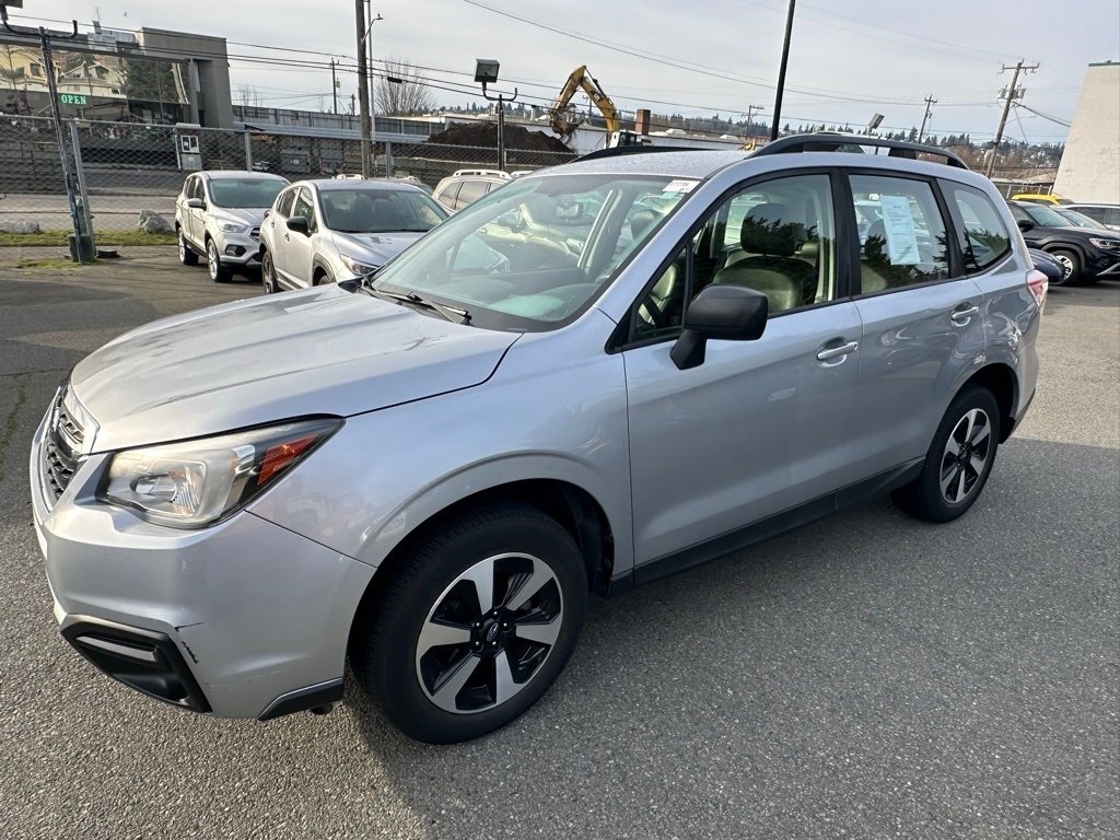 Used 2017 Subaru Forester 2.5i w/ Alloy Wheel Package image 4