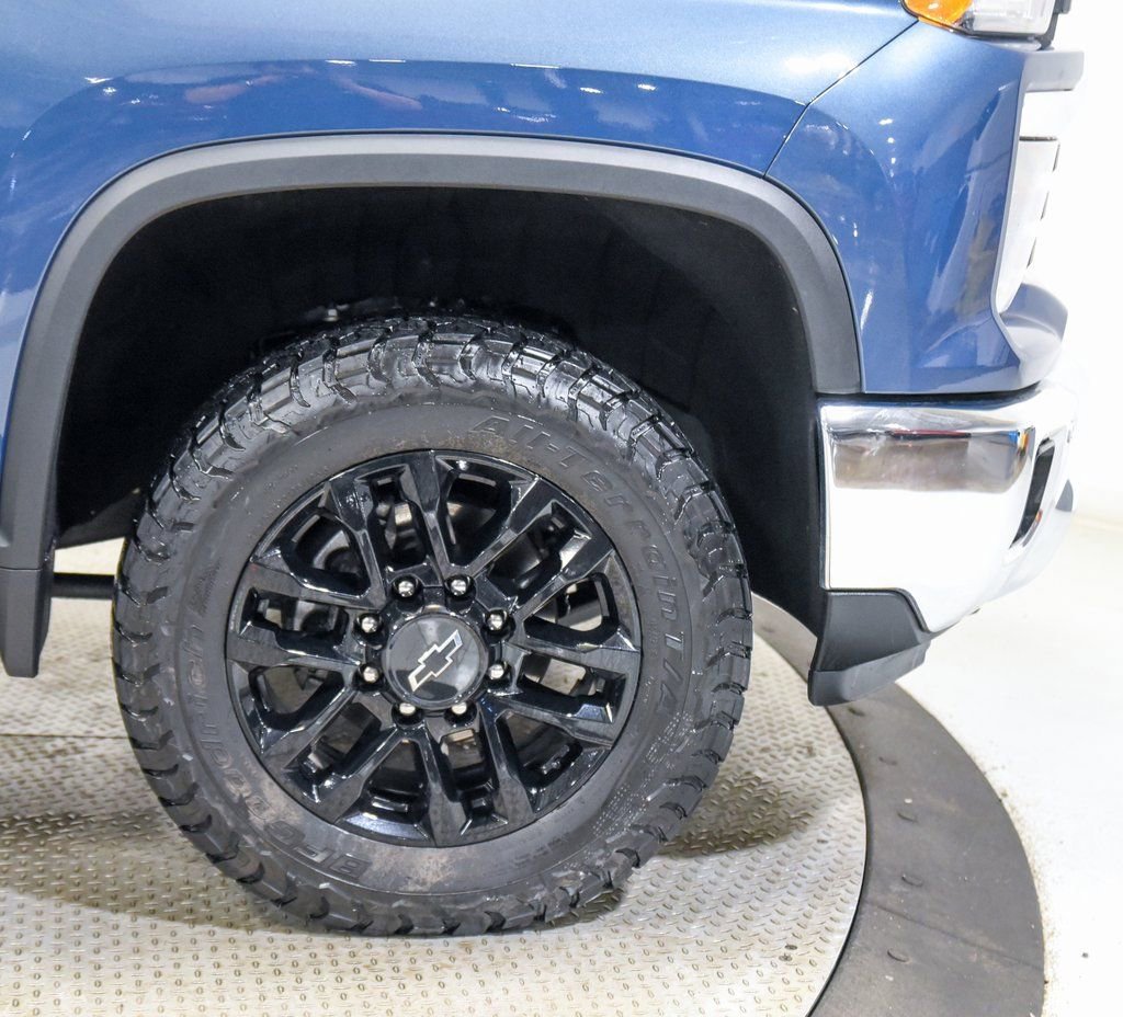 Used 2025 Chevrolet Silverado 2500 LT w/ Safety Package image 13
