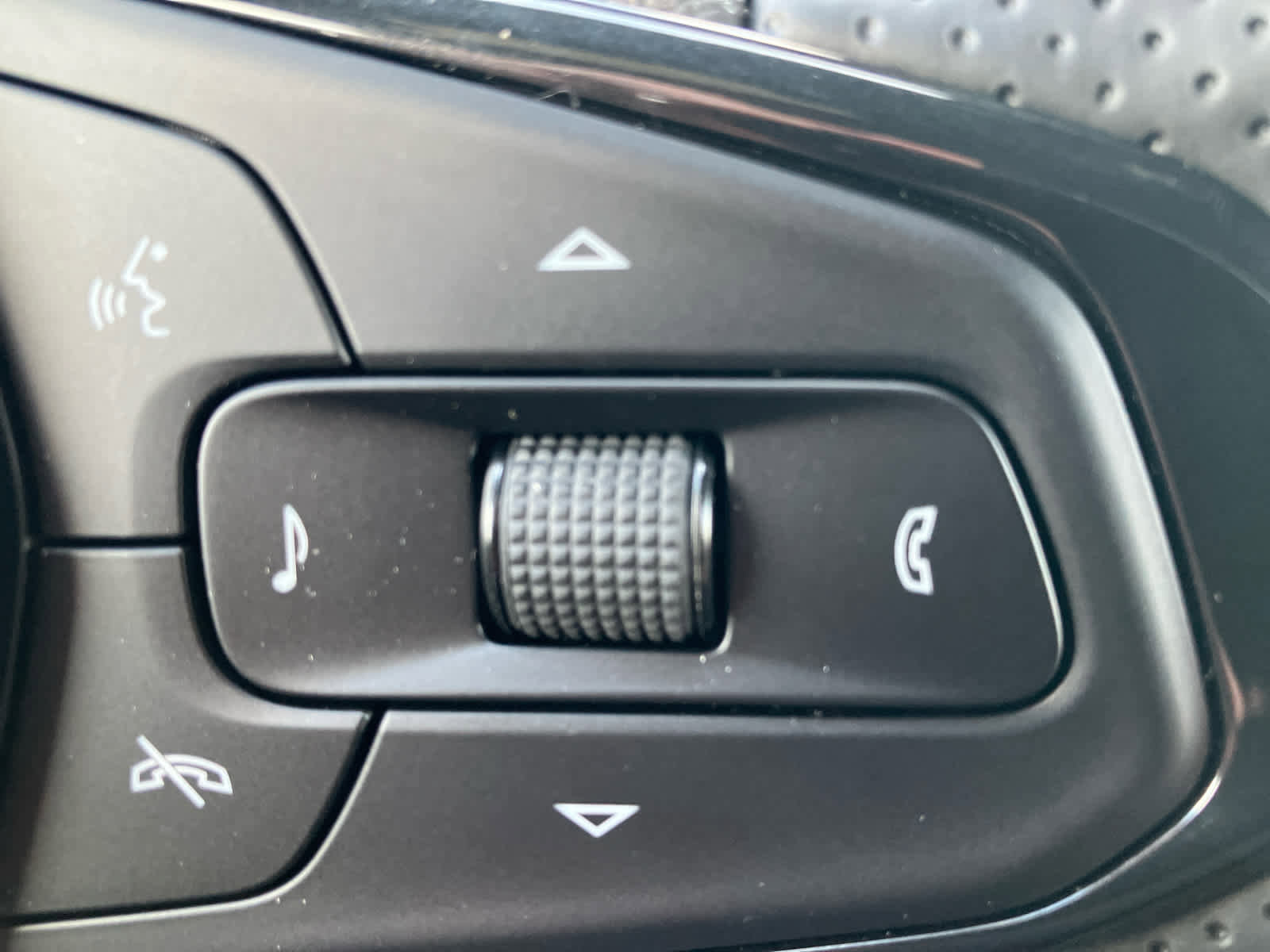 New 2026 Chevrolet Trax RS w/ Driver Confidence Package image 18