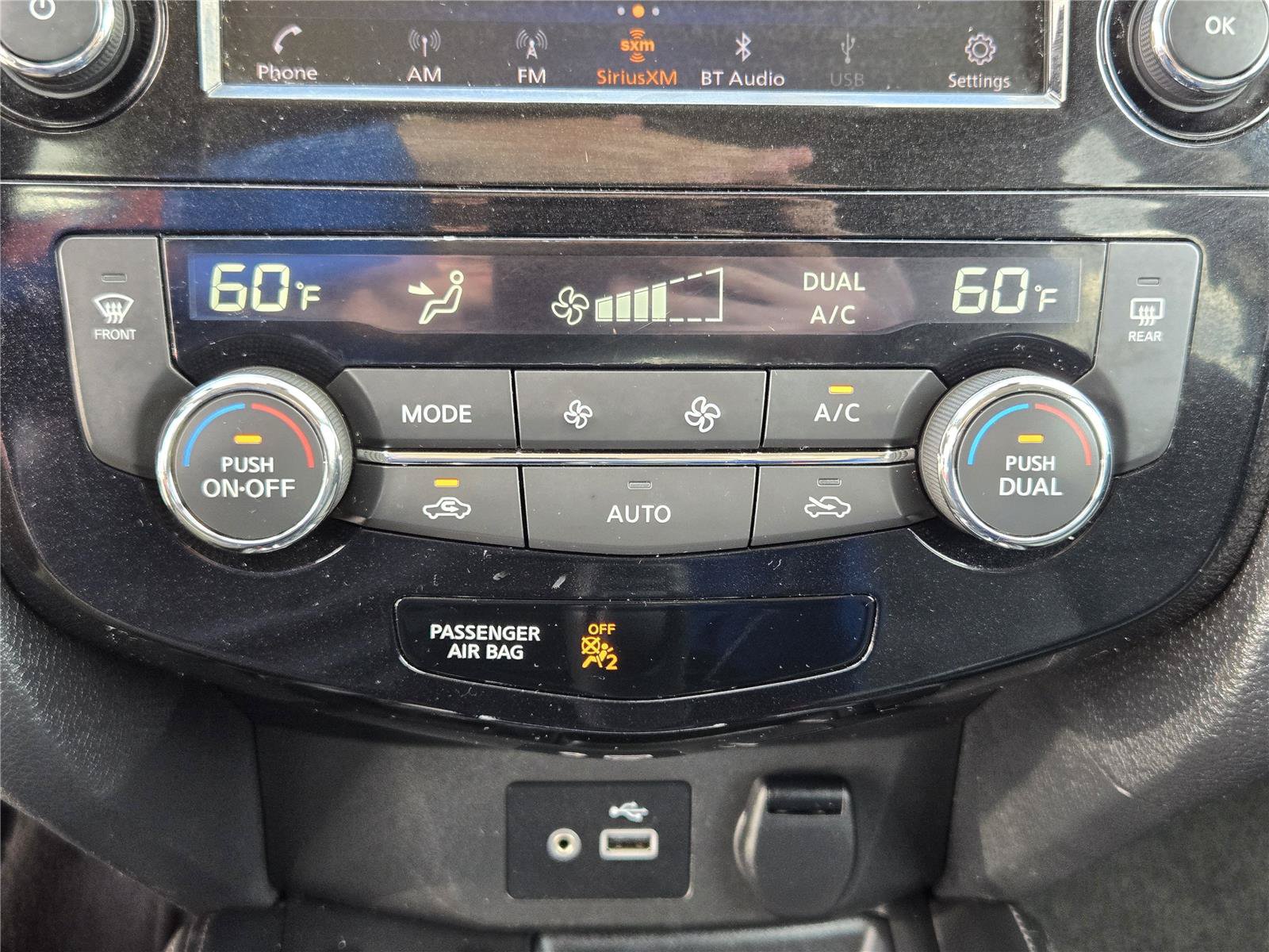 Used 2019 Nissan Rogue SL w/ Premium Package FWD image 17