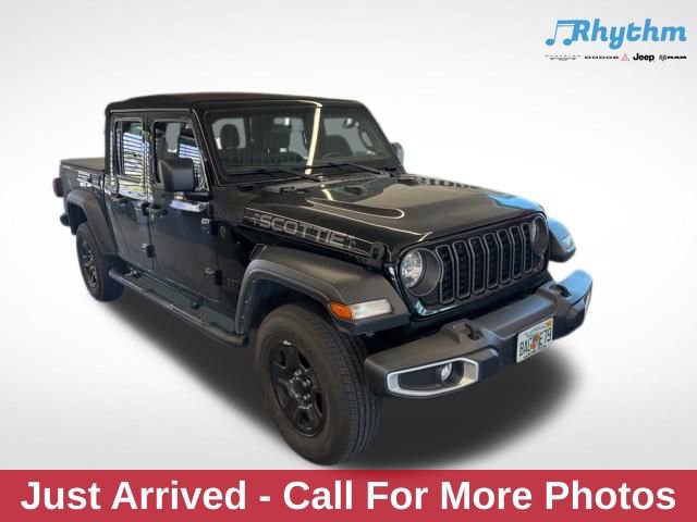 Used 2024 Jeep Gladiator Sport AWD/4WD image 1