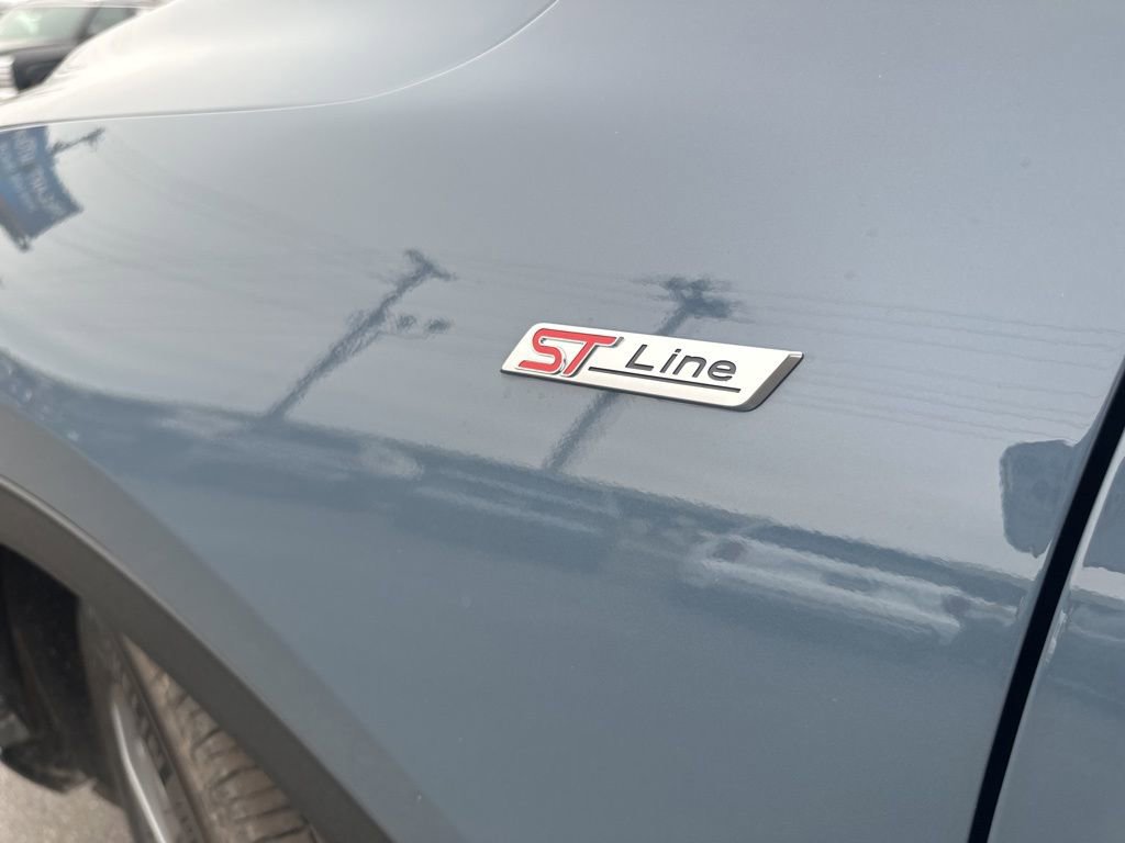 Used 2025 Ford Escape ST-Line image 15