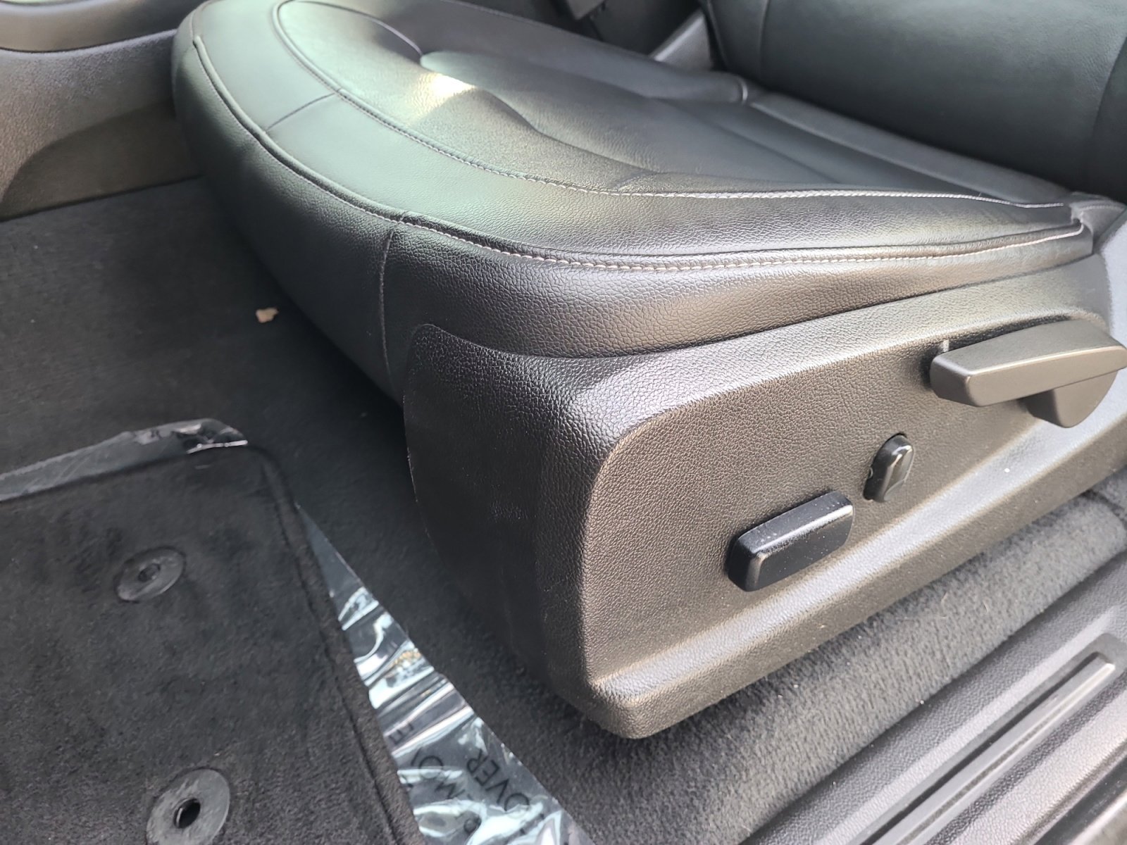 Used 2022 Chevrolet Colorado Z71 w/ Z71 Midnight Edition image 13