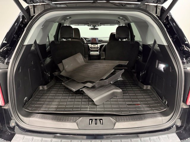Used 2023 Ford Explorer XLT w/ Equipment Group 202A RWD image 31