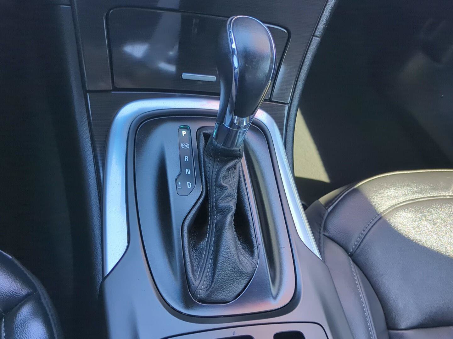 Used 2017 Buick Regal AWD image 20