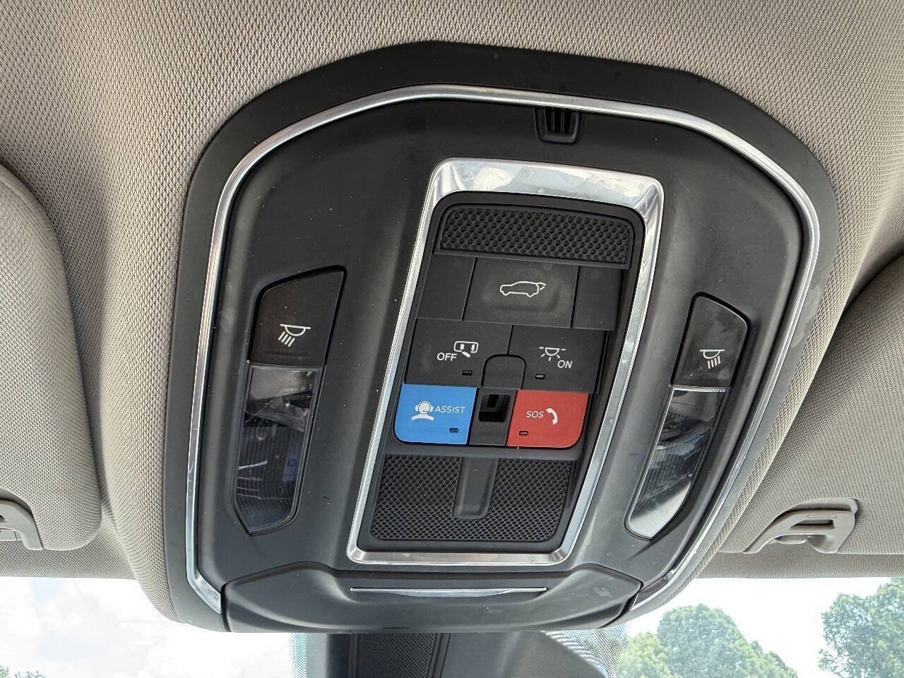 Used 2022 Jeep Wagoneer Series II AWD/4WD image 15