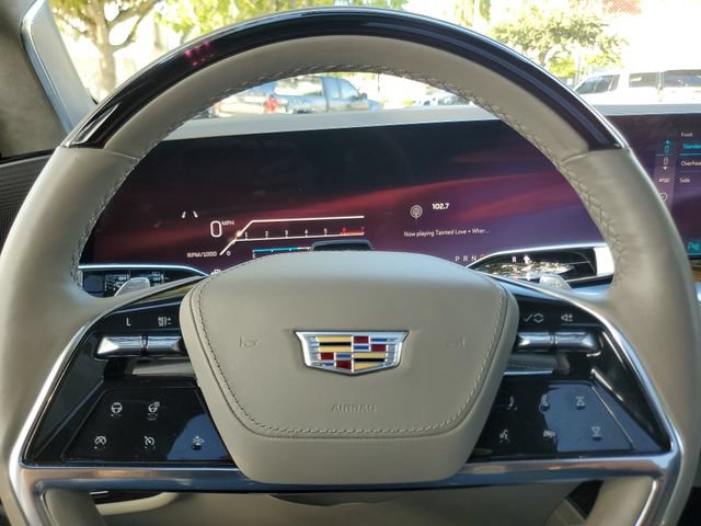 Used 2025 Cadillac Escalade ESV Sport Platinum w/ LPO, Floor Liner Package AWD/4WD image 23