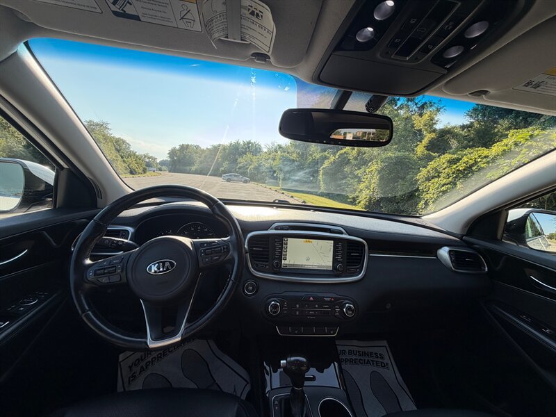 Used 2016 Kia Sorento EX w/ EX Touring Package FWD image 10