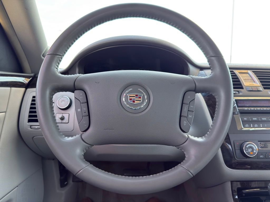 Used 2009 Cadillac DTS w/ Trunk Convenience Package image 16