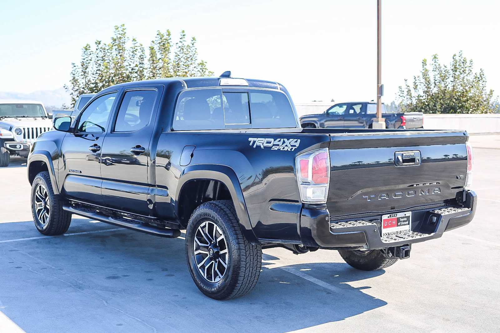 Used 2022 Toyota Tacoma TRD Sport w/ Technology Package AWD/4WD image 7