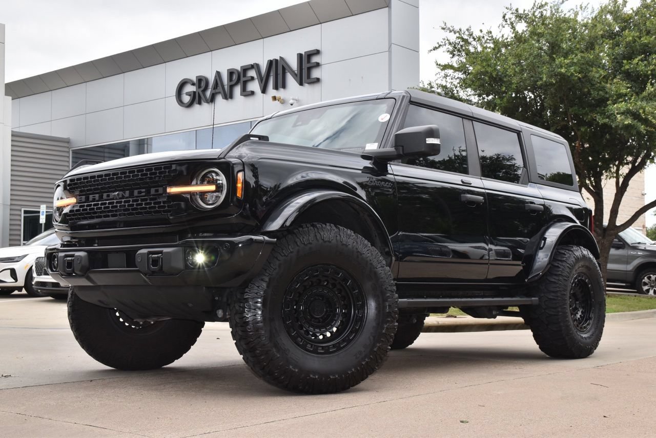 Used 2023 Ford Bronco Wildtrak AWD/4WD image 2