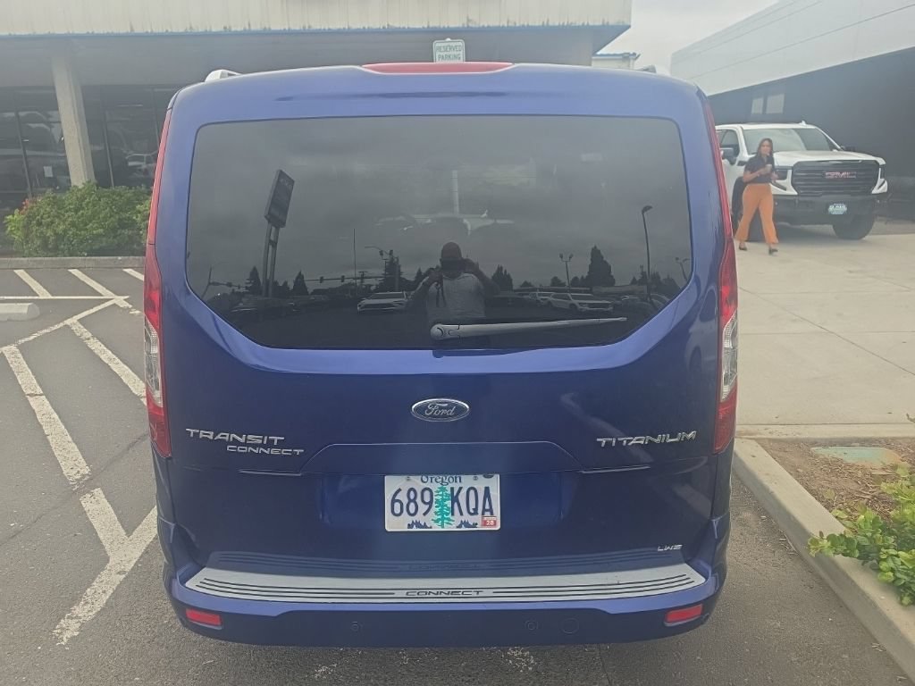 Used 2017 Ford Transit Connect Titanium w/ Titanium Premium Package FWD image 4