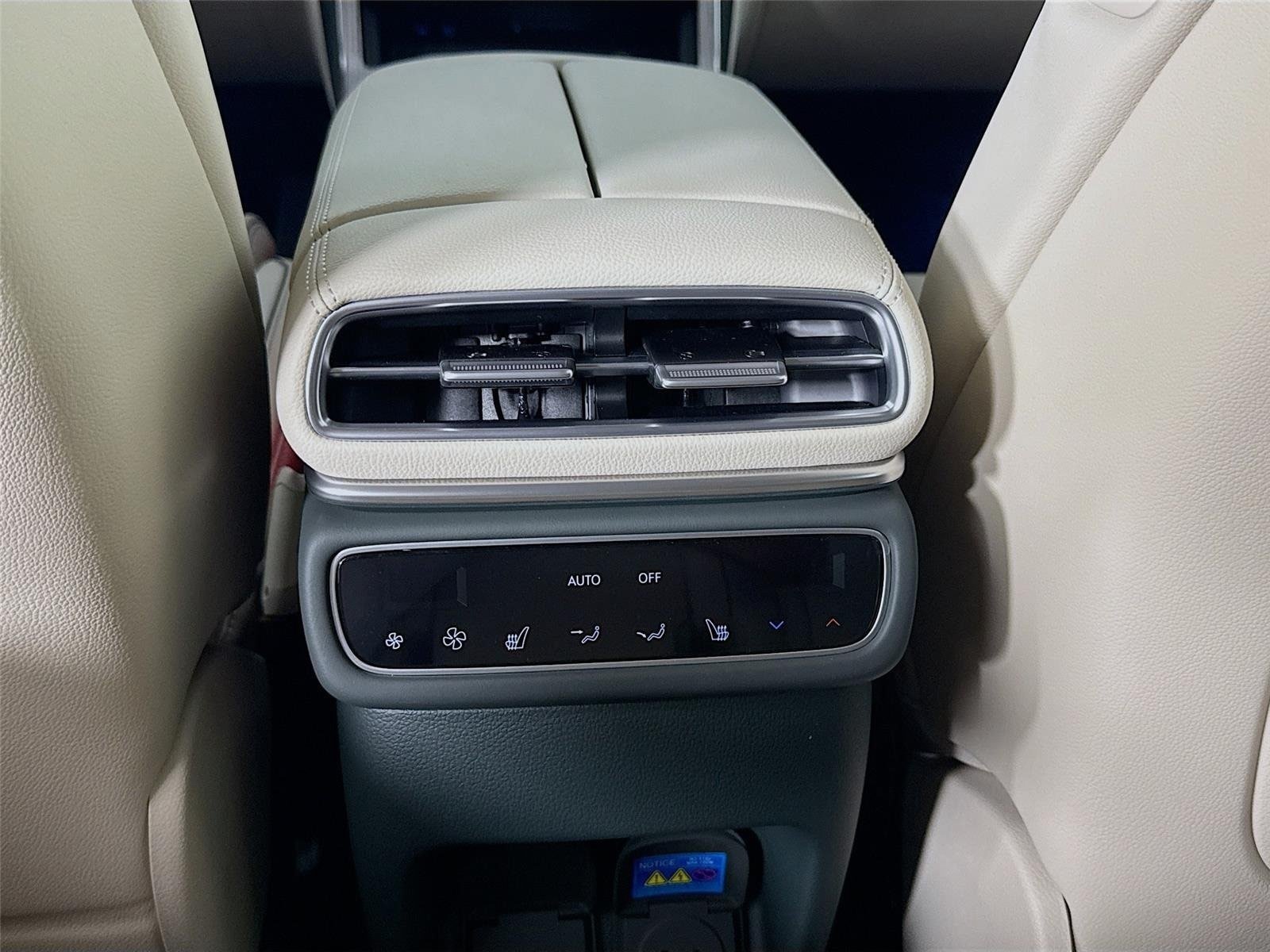 New 2027 Genesis GV80 2.5T Prestige AWD/4WD image 27