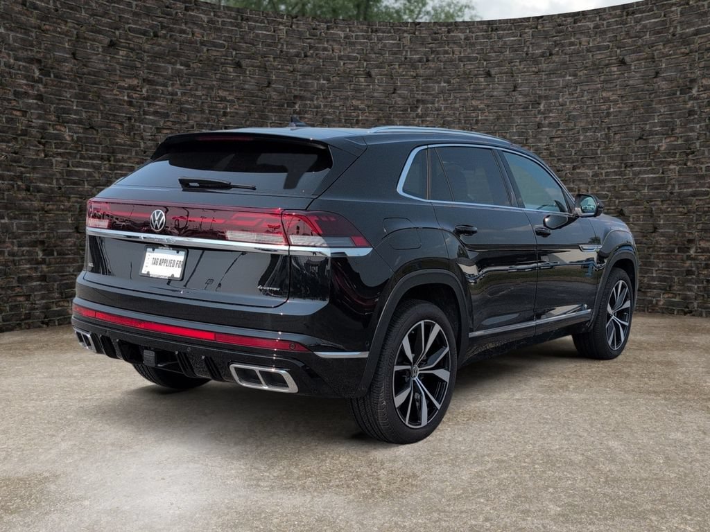 Used 2026 Volkswagen Atlas Cross Sport SEL Premium R-Line AWD/4WD image 7