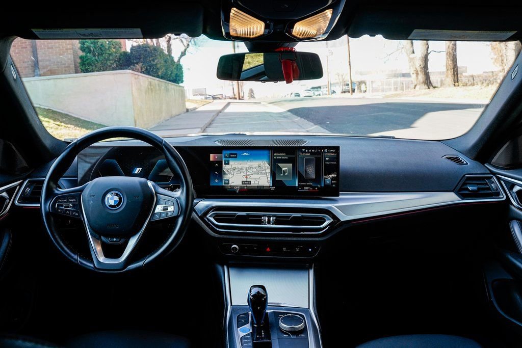 Used 2023 BMW i4 eDrive35 w/ Premium Package image 10