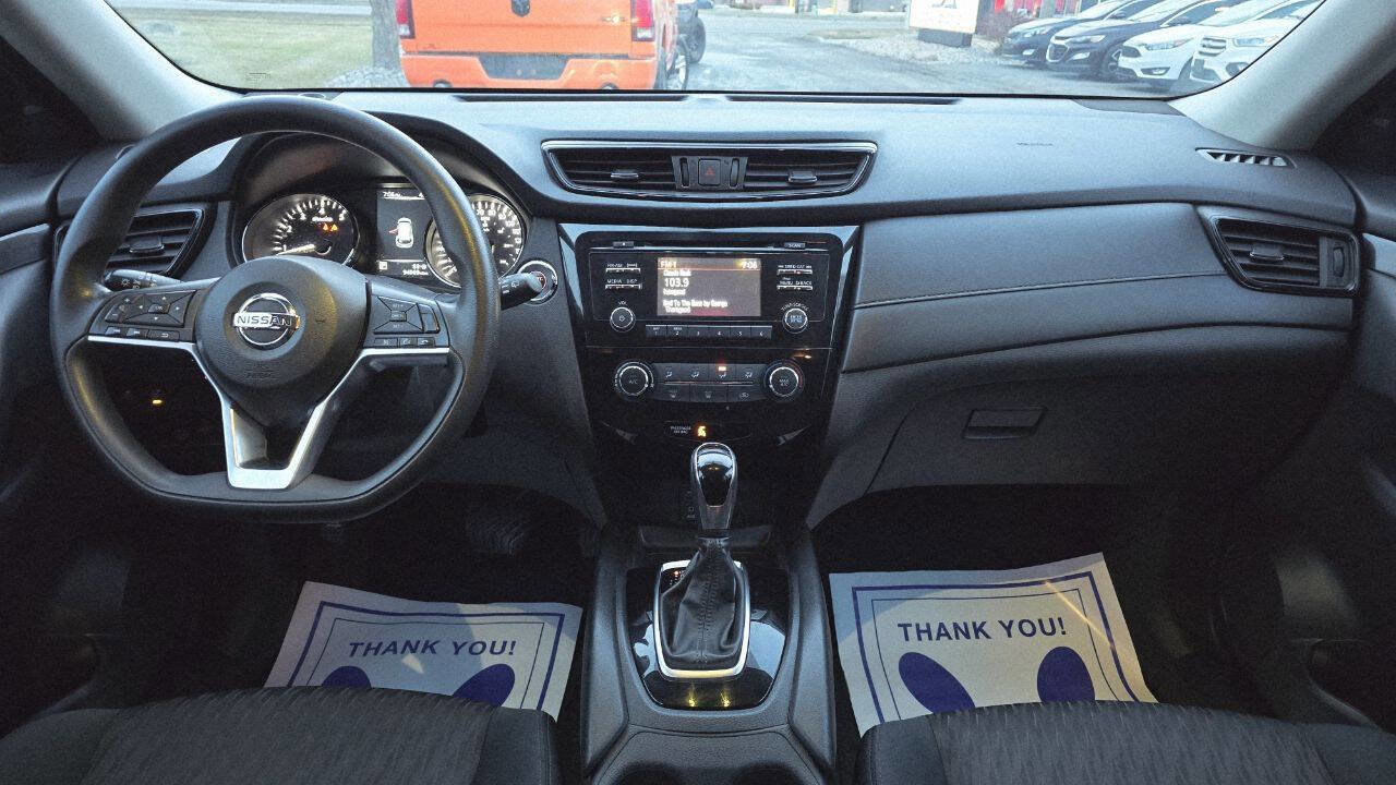 Used 2017 Nissan Rogue SV image 15