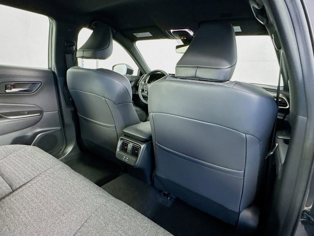 Used 2023 Toyota Crown XLE image 27