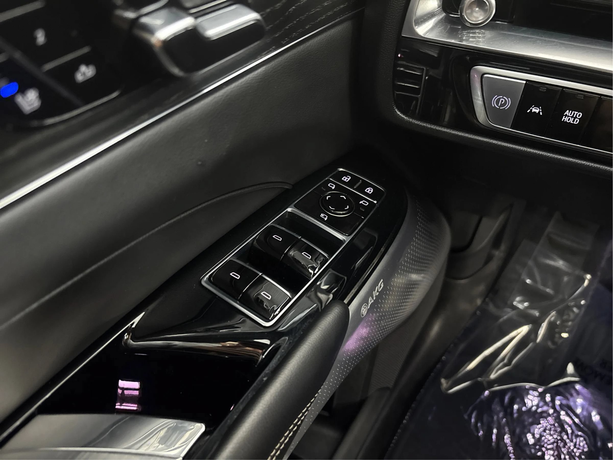 Used 2023 Cadillac Lyriq AWD image 41