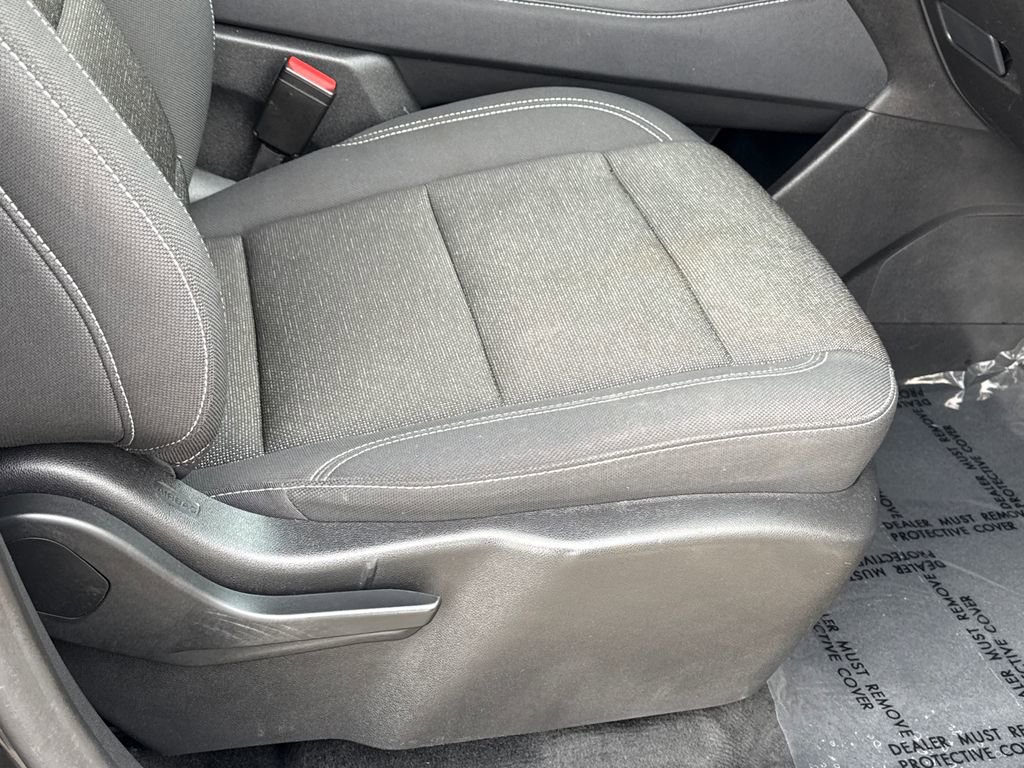 Used 2024 Chevrolet Traverse LT image 8