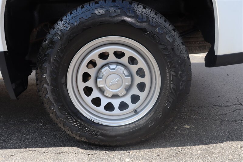 Used 2023 Chevrolet Silverado 1500 W/T w/ WT Value Package AWD/4WD image 32