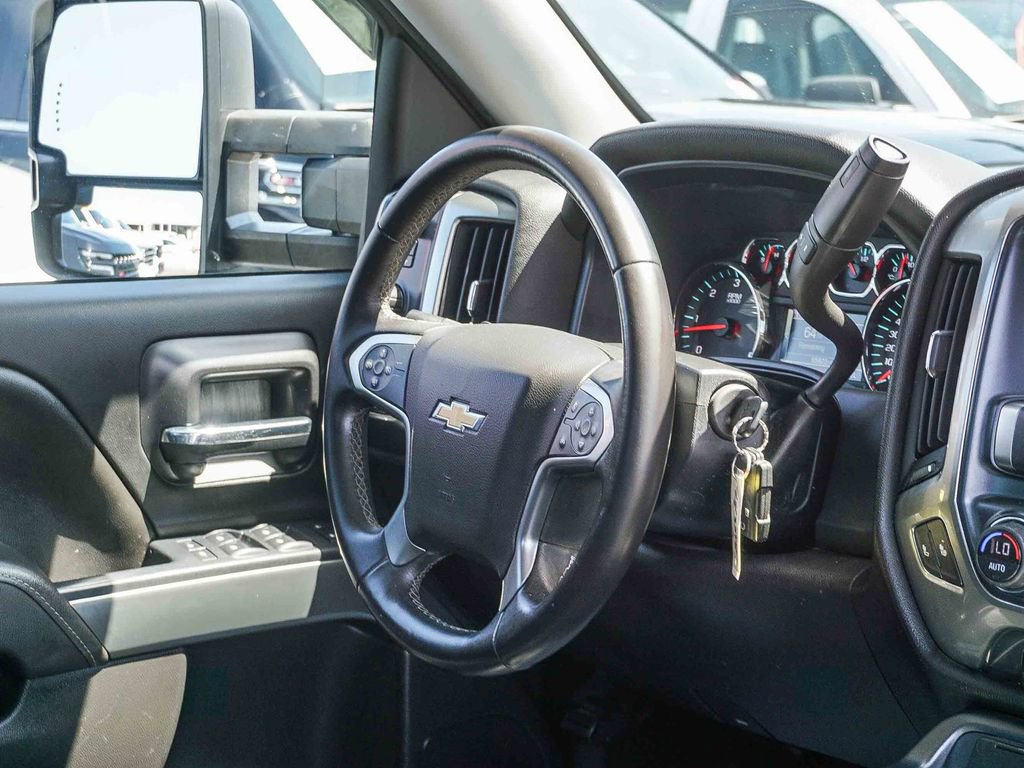 Used 2017 Chevrolet Silverado 1500 LT w/ Max Trailering Package AWD/4WD image 16