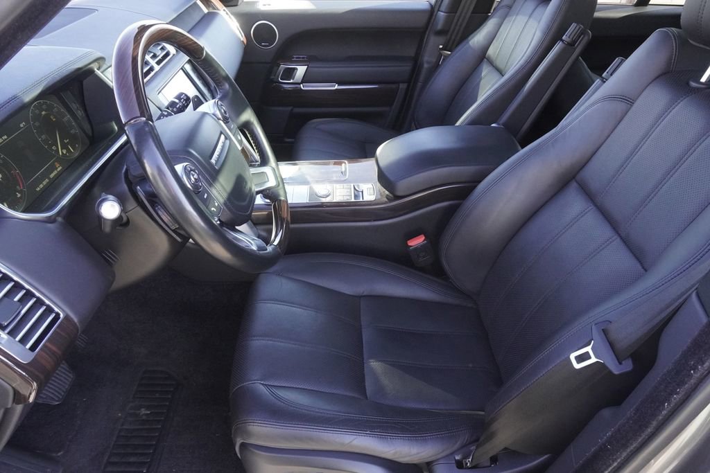 Used 2016 Land Rover Range Rover HSE image 19