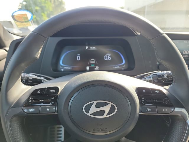 Used 2025 Hyundai Elantra Sport image 22