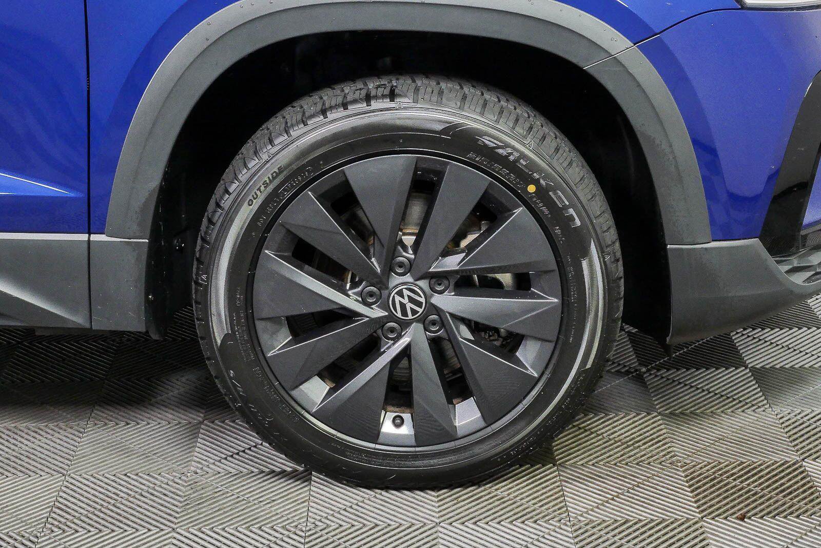 Certified 2023 Volkswagen Taos S FWD image 28