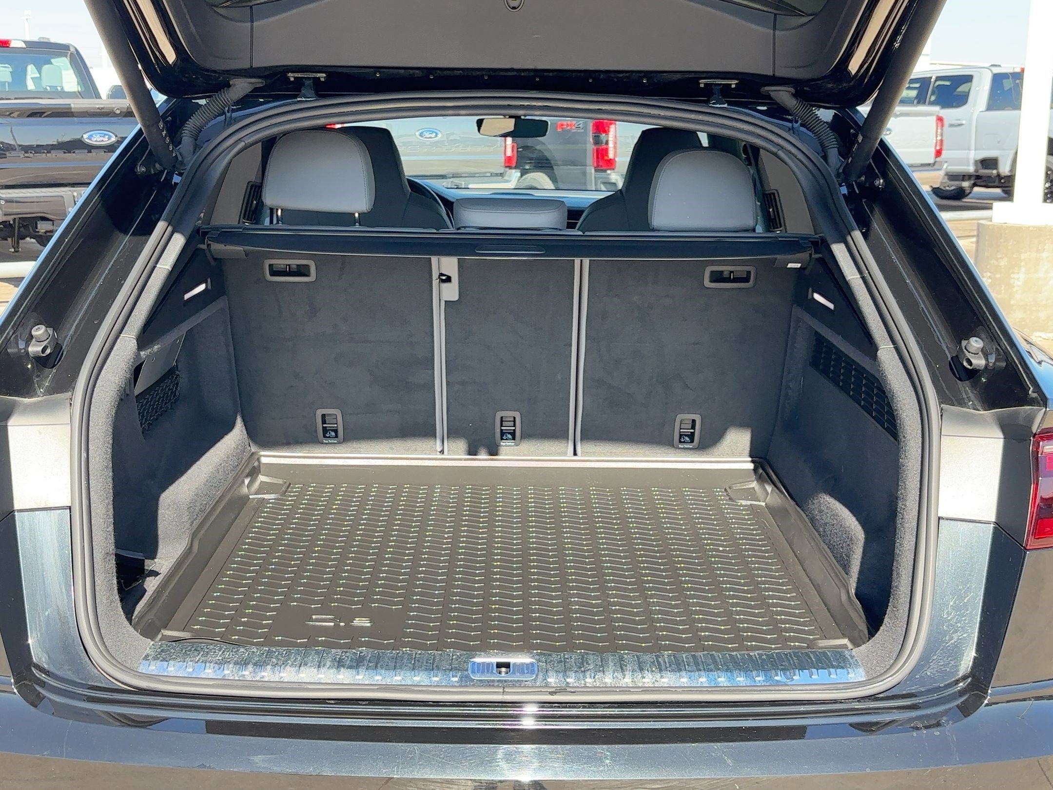 Used 2024 Audi SQ8 Premium Plus image 29