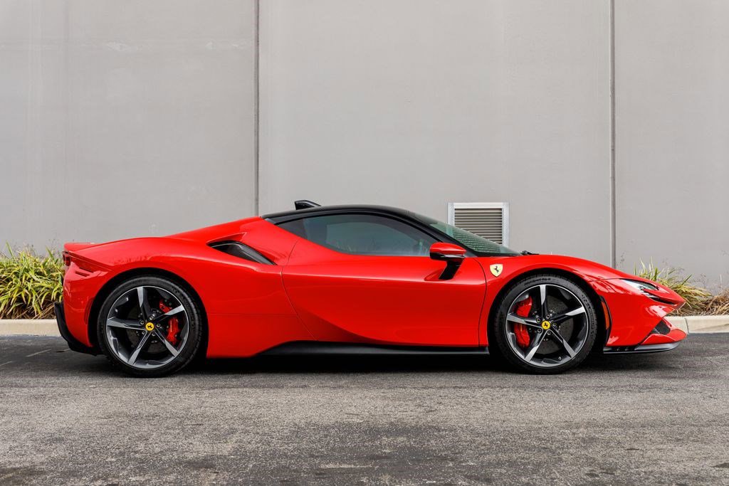 Used 2021 Ferrari SF90 Stradale image 6