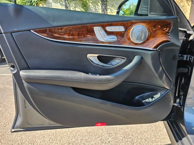 Used 2017 Mercedes-Benz E 300 4MATIC image 11