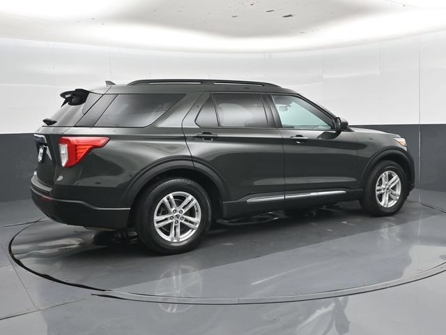 Used 2022 Ford Explorer XLT RWD image 3