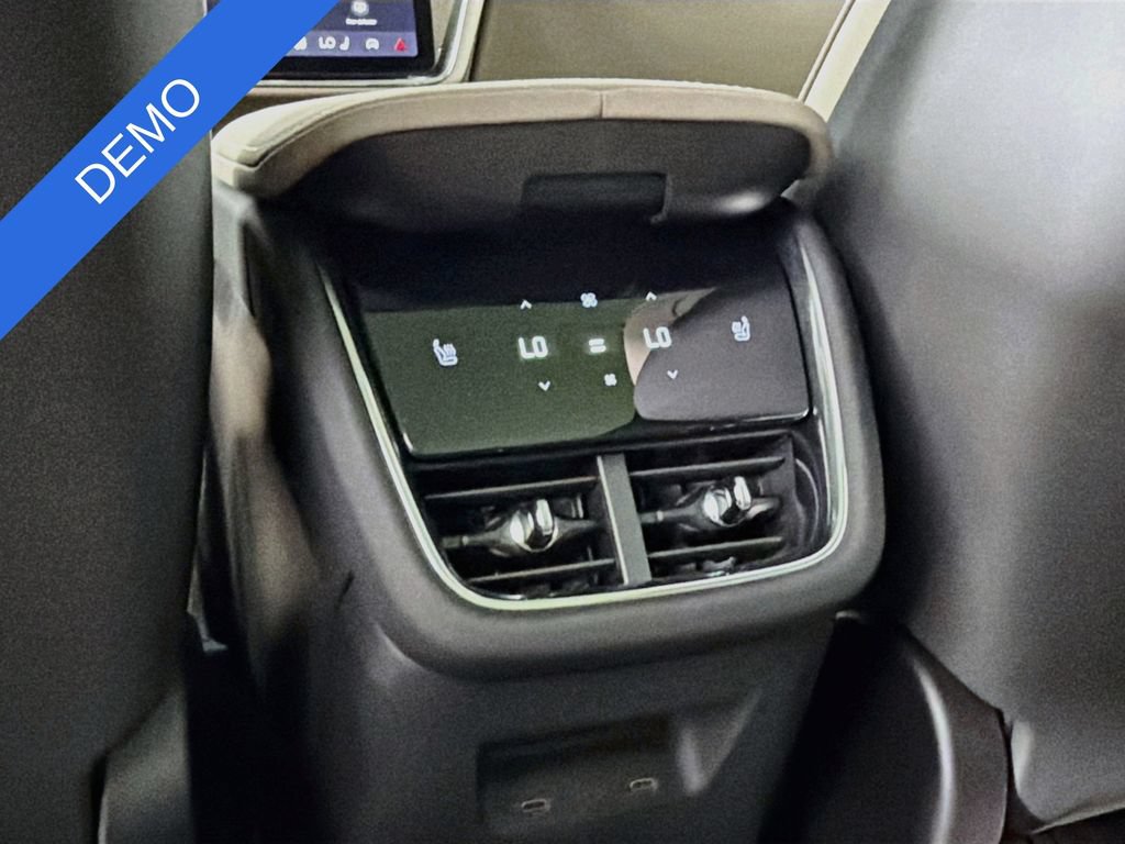Used 2026 Volvo EX90 Plus RWD image 26