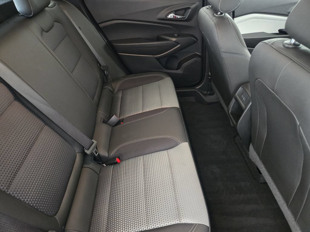 New 2026 Chevrolet Trax LT w/ Driver Confidence Package FWD image 35