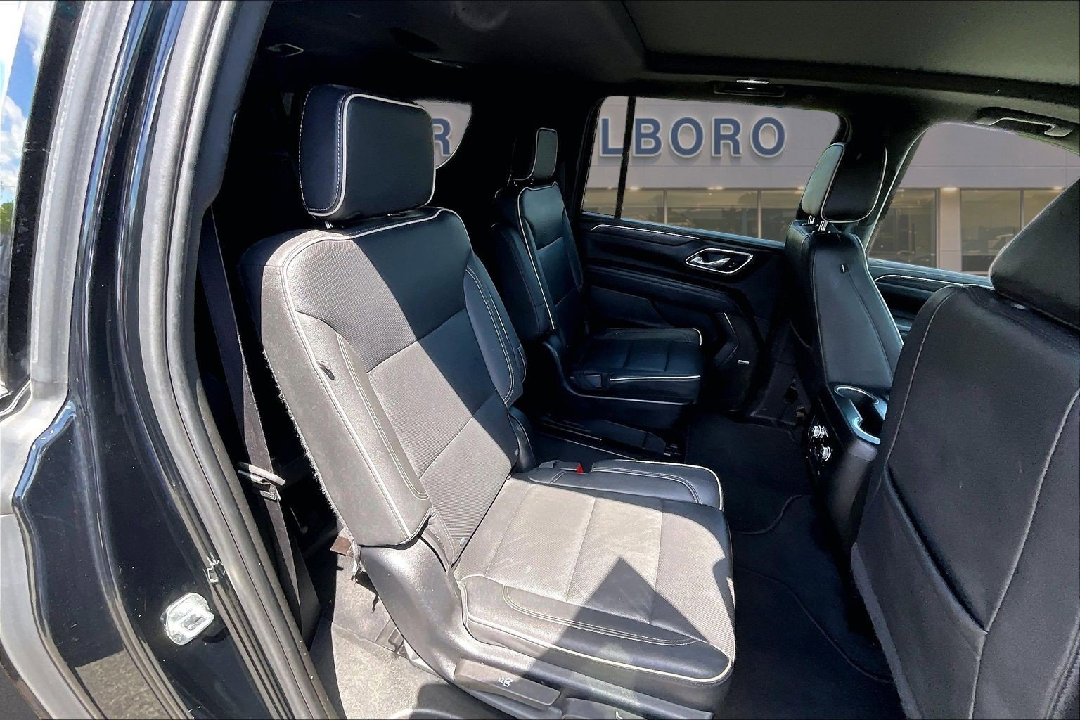 Used 2023 GMC Yukon XL SLT w/ SLT Premium Package AWD/4WD image 27