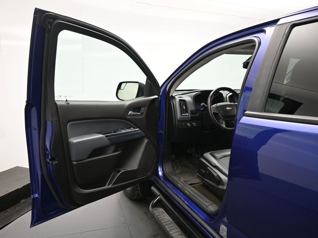 Used 2017 Chevrolet Colorado Z71 image 9