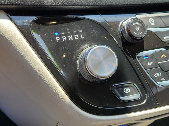 Used 2018 Chrysler Pacifica Touring-L Plus FWD image 17
