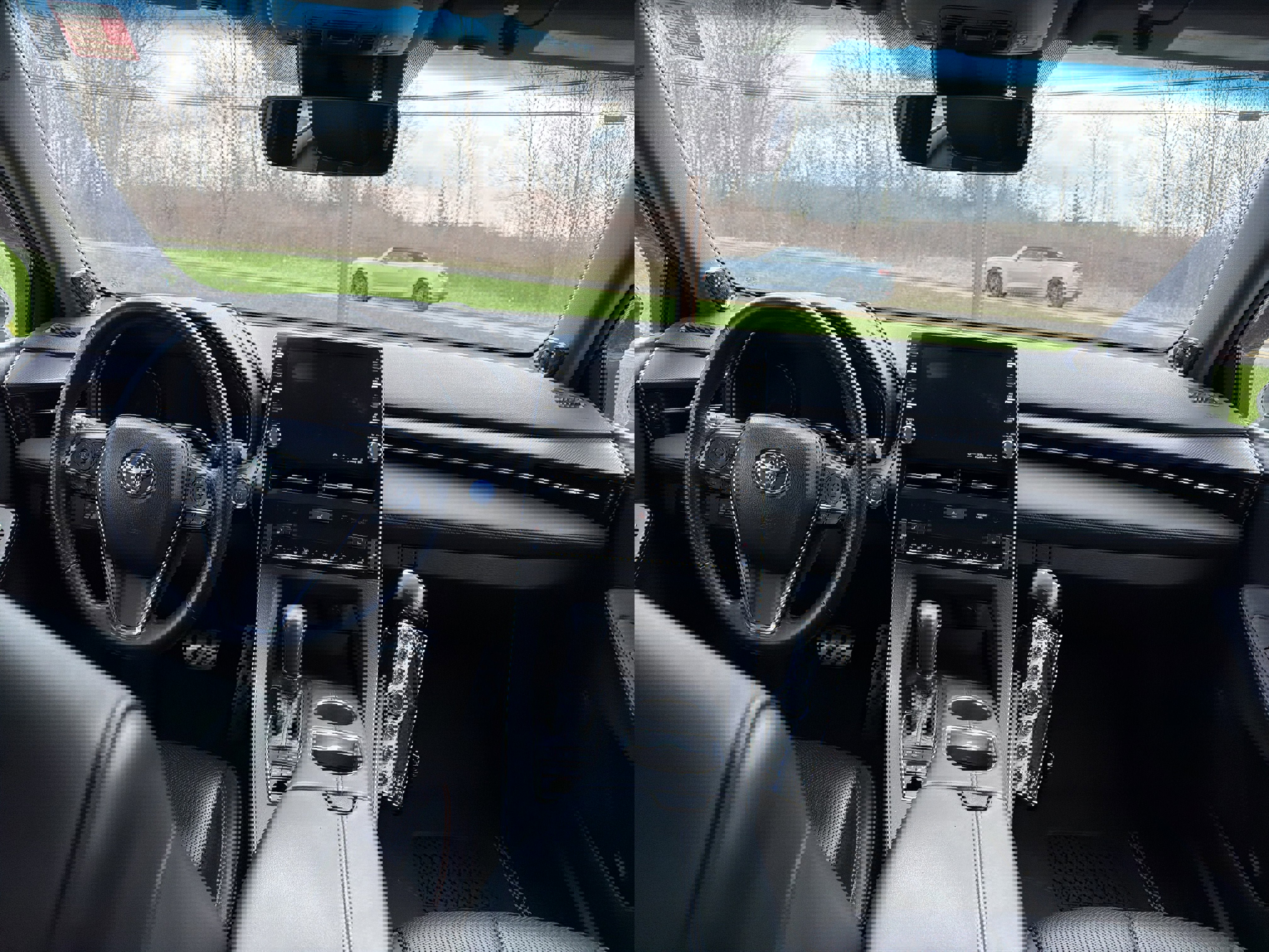 Used 2019 Toyota Avalon XSE w/ All Weather Liner Package FWD image 10