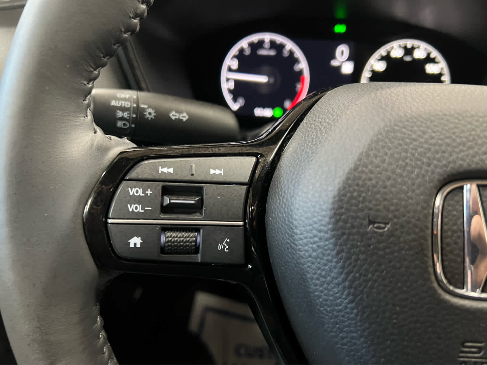 Used 2024 Honda CR-V EX-L image 13