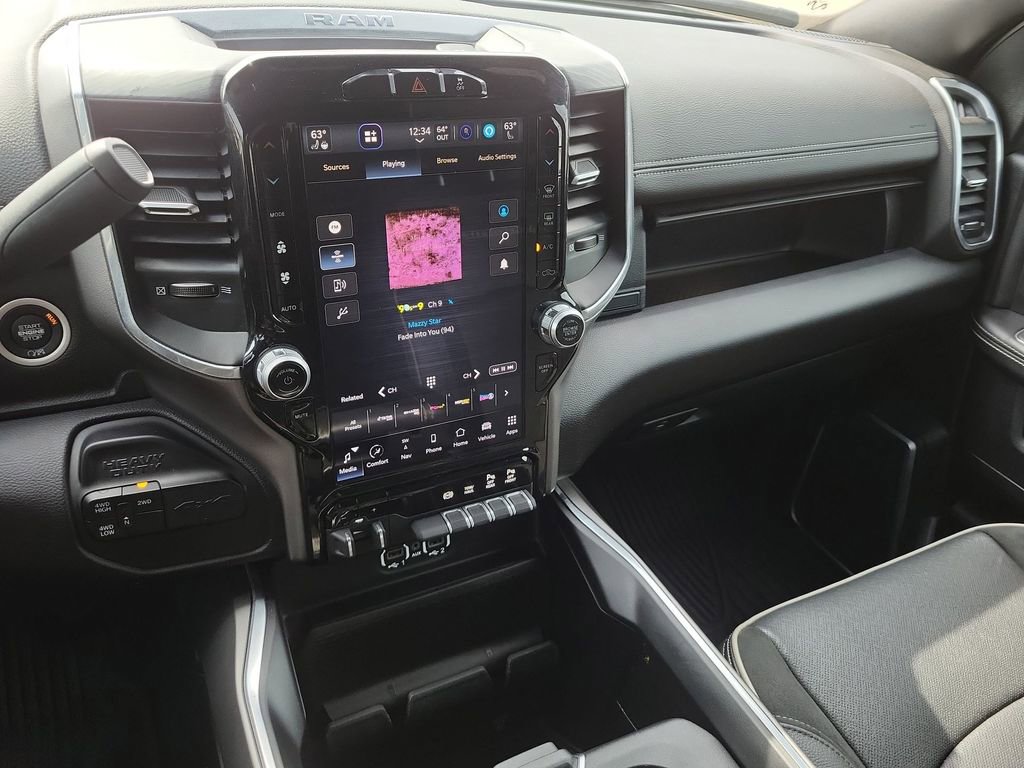 Used 2024 RAM 2500 Laramie w/ Sport Appearance Package image 13