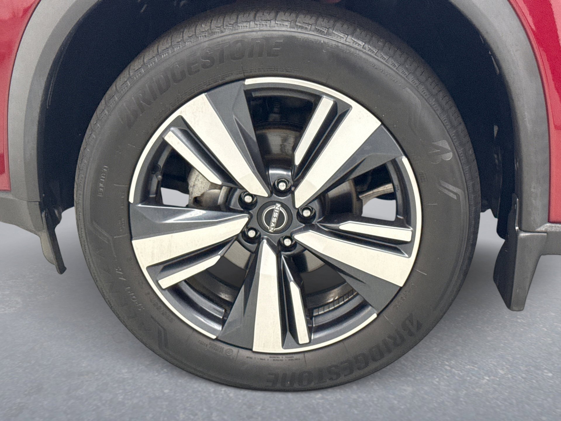 Used 2023 Nissan Rogue SL w/ SL Premium Package image 25