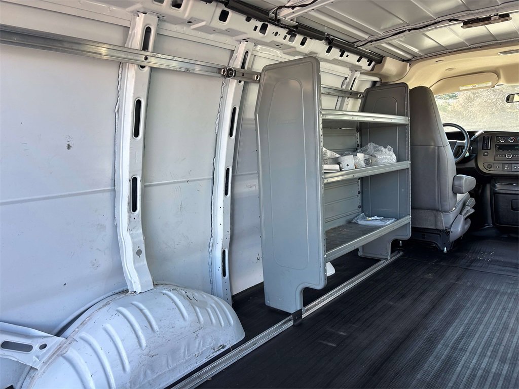 Used 2019 GMC Savana 2500 w/ Enhanced Convenience Package image 16