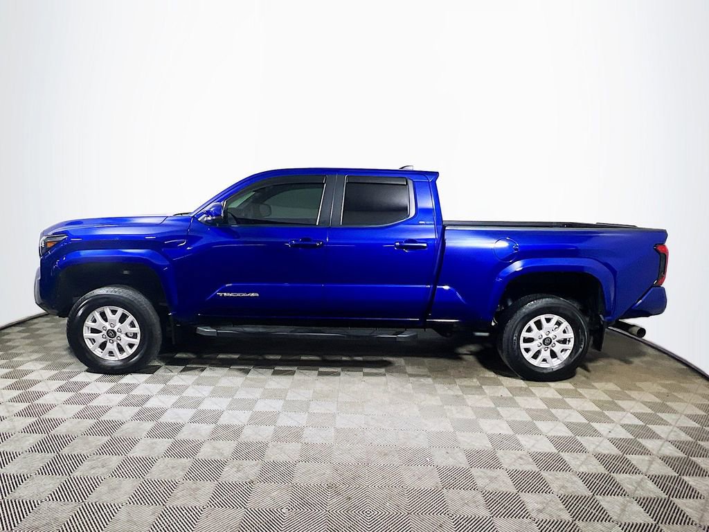 Certified 2024 Toyota Tacoma SR5 AWD/4WD image 5