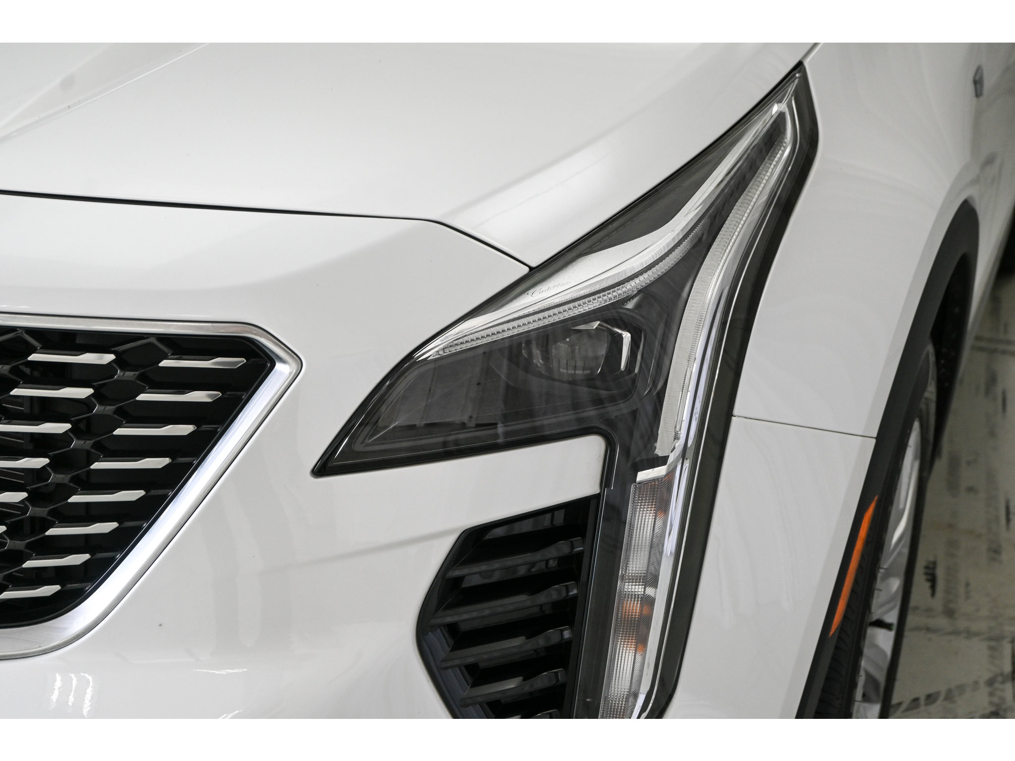 Used 2023 Cadillac XT4 Premium Luxury w/ Cold Weather Package FWD image 24