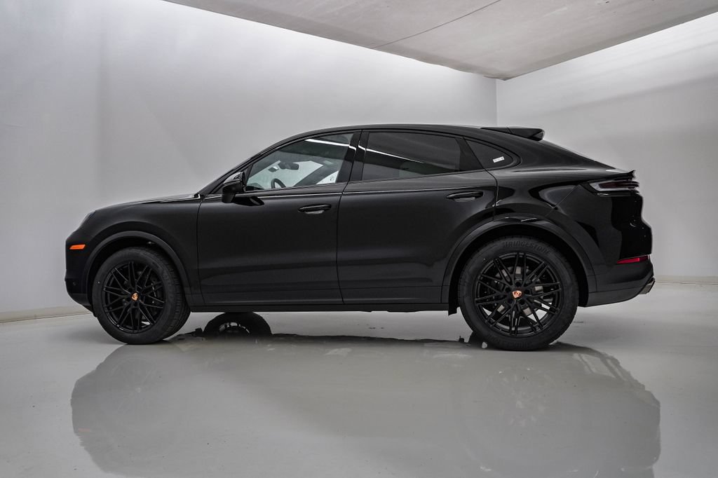 New 2026 Porsche Cayenne Coupe AWD/4WD image 2