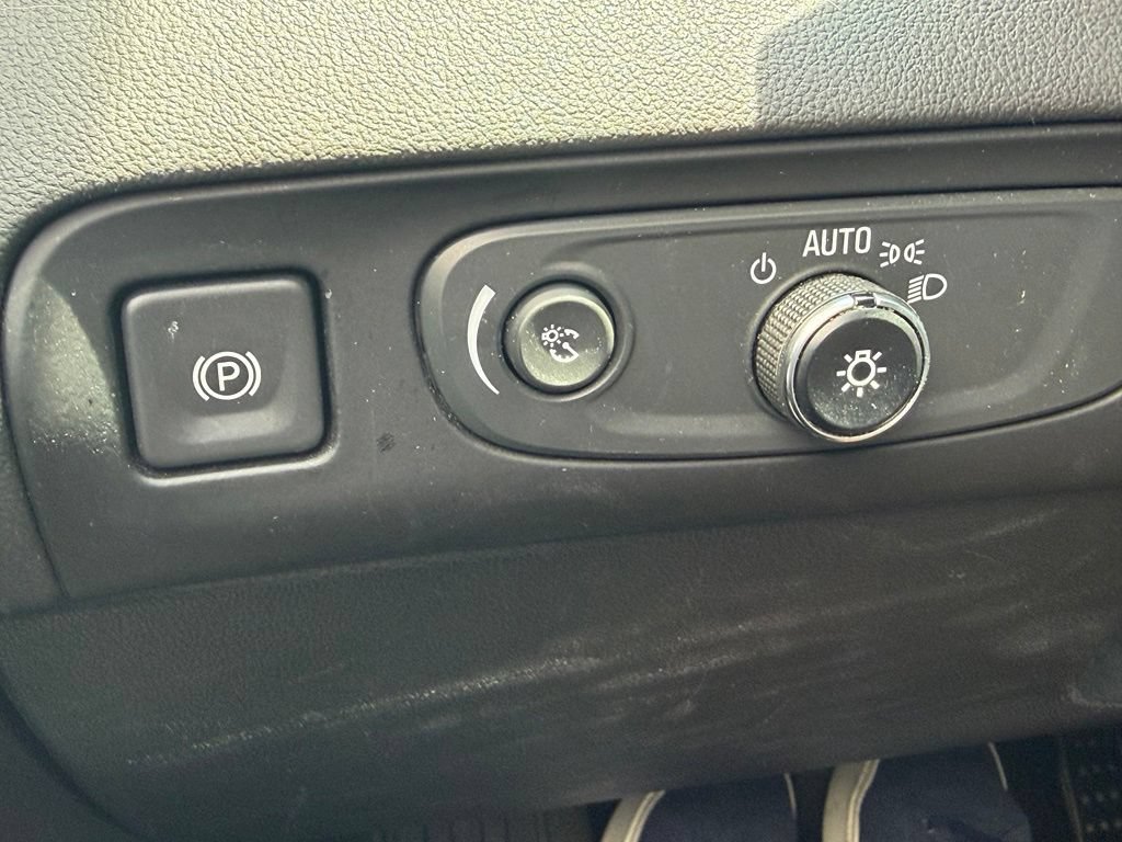 Used 2019 Buick Enclave Essence AWD/4WD image 6