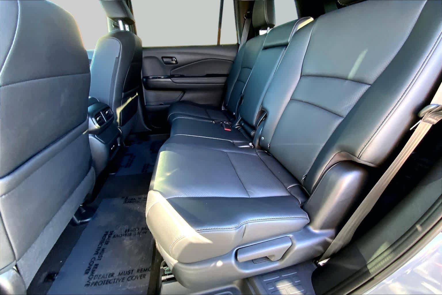 Used 2025 Honda Passport EX-L image 19